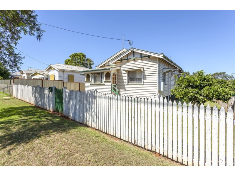 26 Isaac Street, North Toowoomba QLD 4350