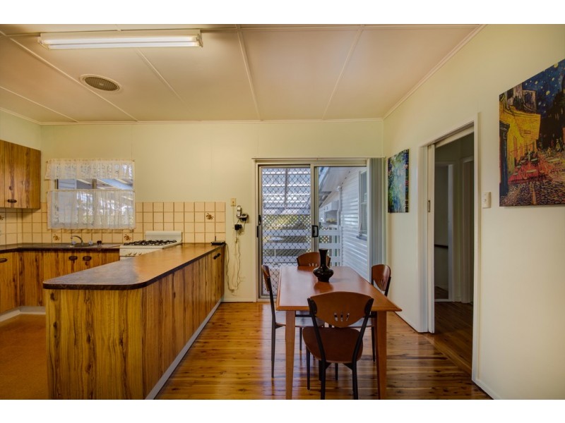 18 Prosser Street, Rockville QLD 4350