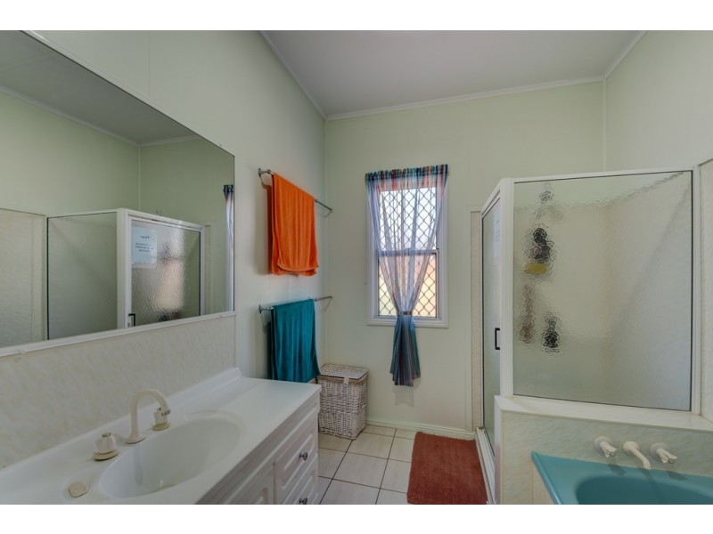 18 Prosser Street, Rockville QLD 4350