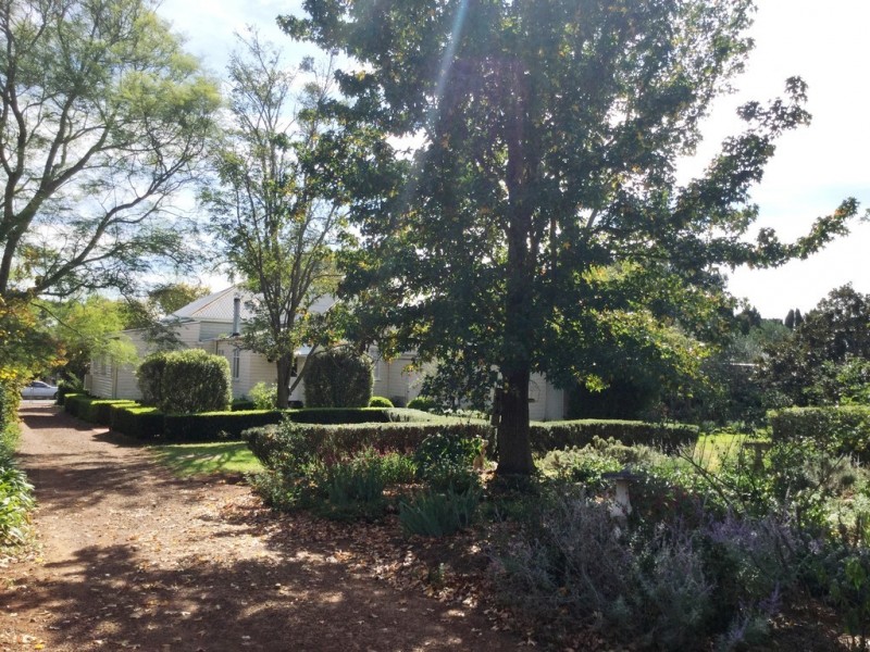 52 Warwick Street, Harristown QLD 4350