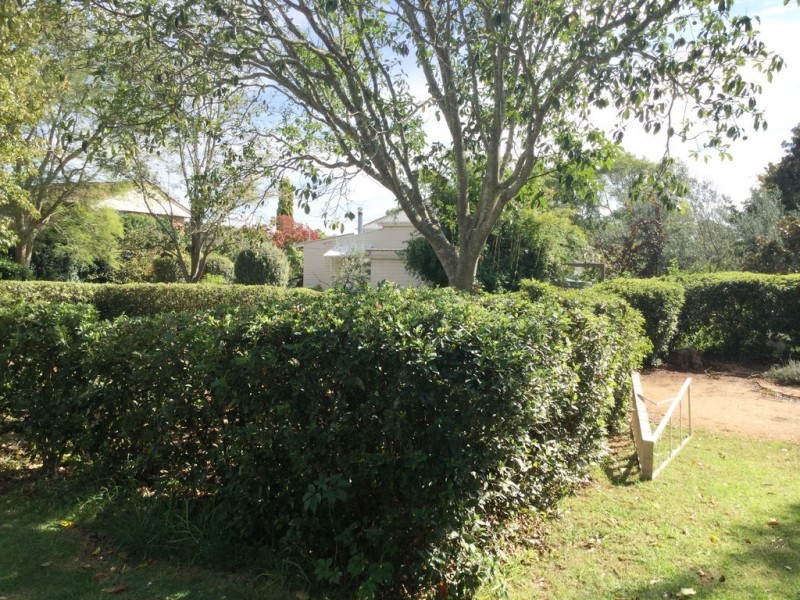 52 Warwick Street, Harristown QLD 4350