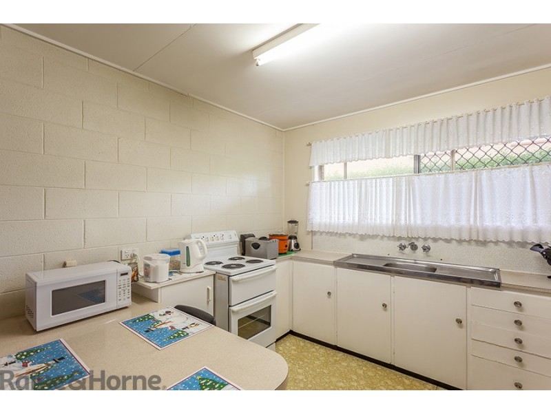 2/37A Tourist Road, East Toowoomba QLD 4350