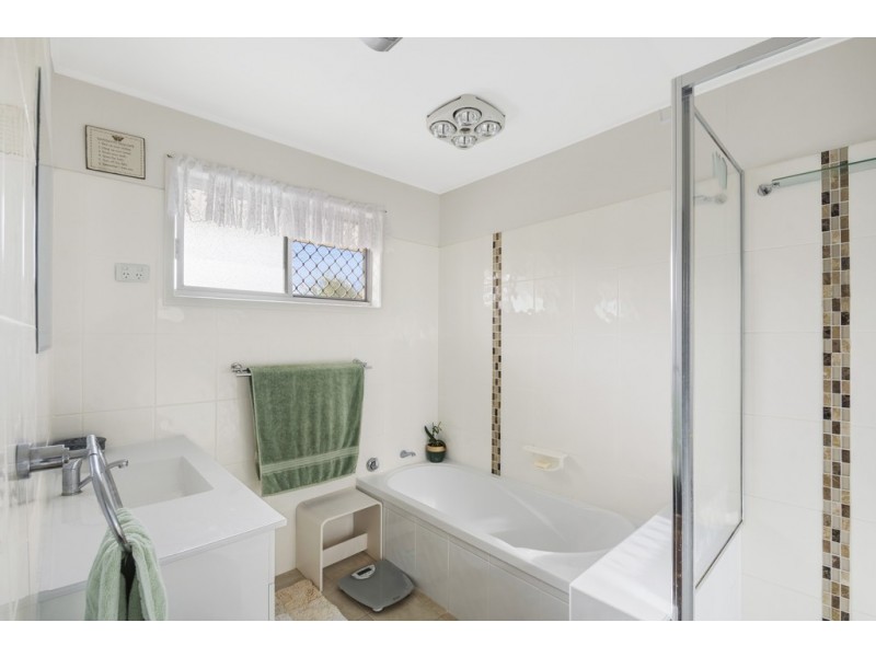 9 Homestead Avenue, Harristown QLD 4350