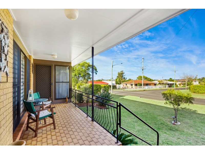 9 Homestead Avenue, Harristown QLD 4350