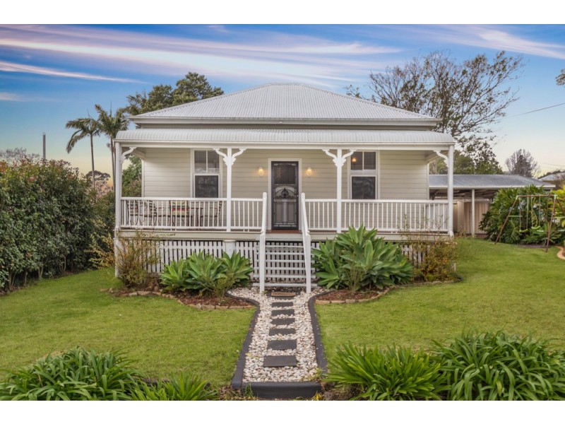 294 Hume Street, Centenary Heights QLD 4350