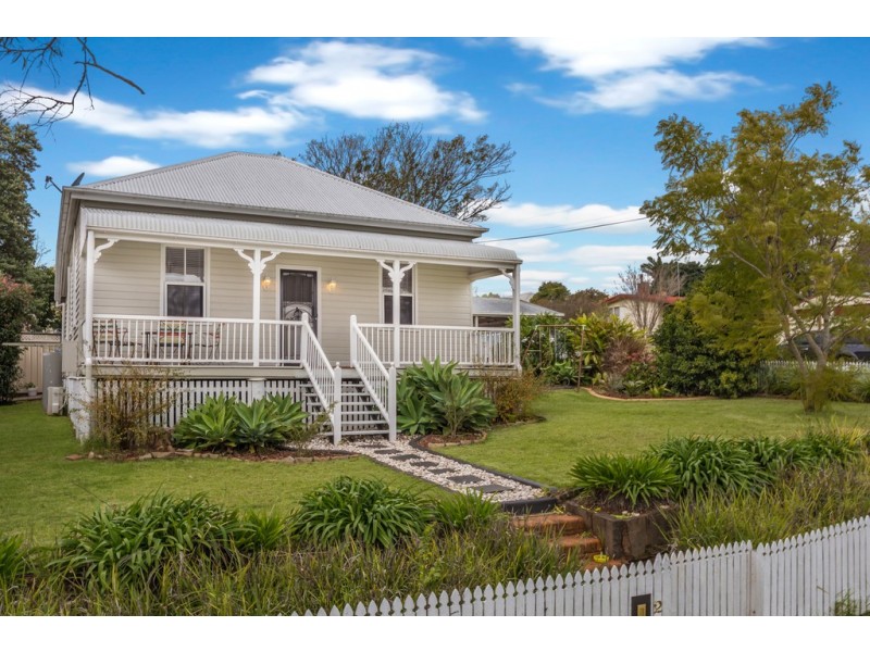 294 Hume Street, Centenary Heights QLD 4350