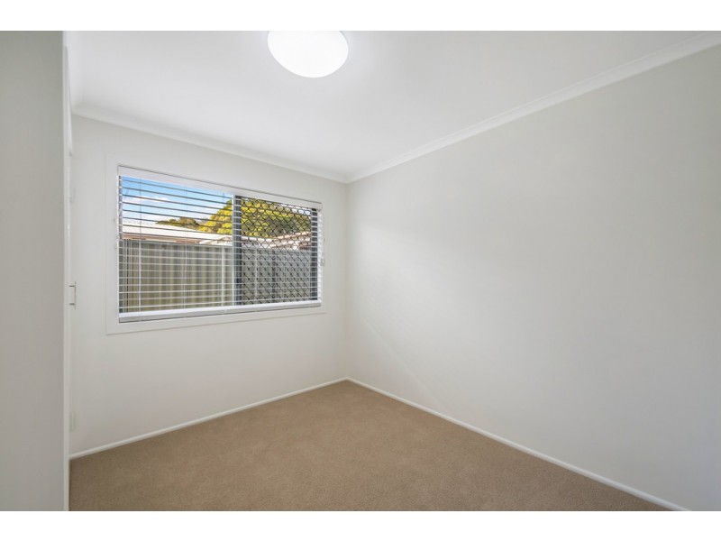 42 Lotus Crescent, Centenary Heights QLD 4350