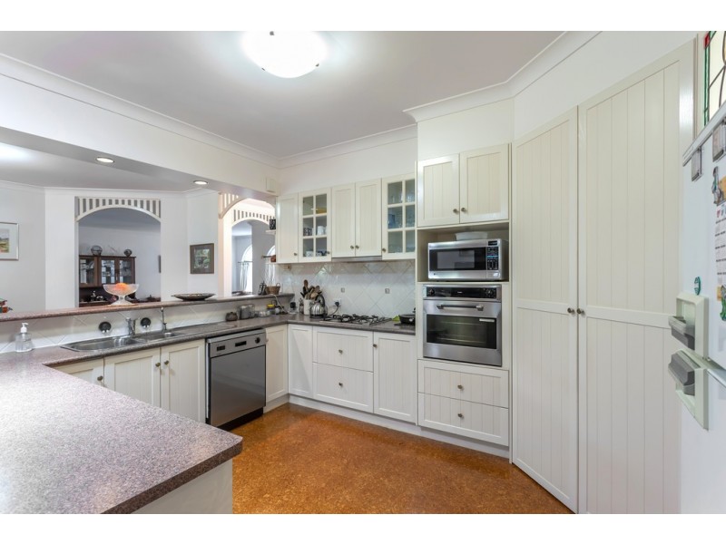 7 Paddington Court, Middle Ridge QLD 4350