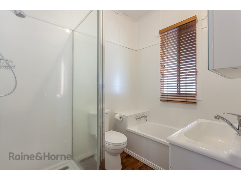 1A Hamilton Street, Newtown QLD 4350