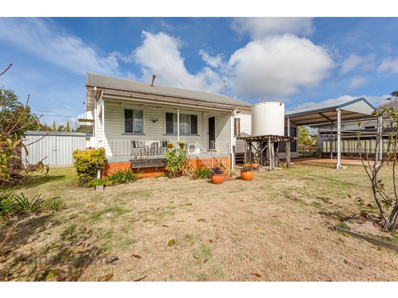 1A Hamilton Street, Newtown QLD 4350