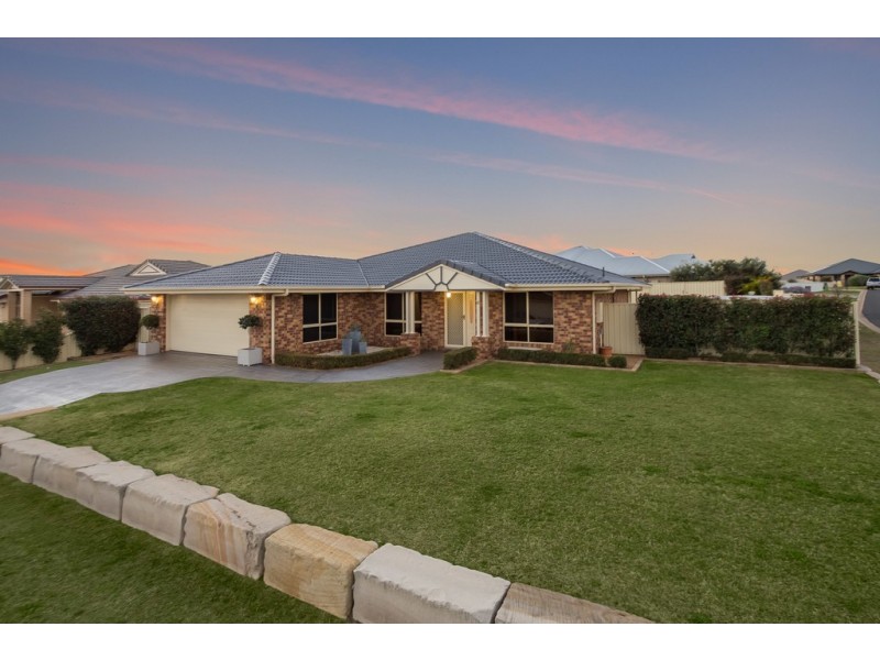5 Wellington Street, Wyreema QLD 4352