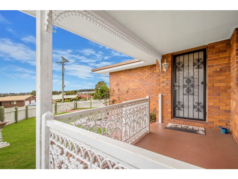 14 Zoe Court, Centenary Heights QLD 4350