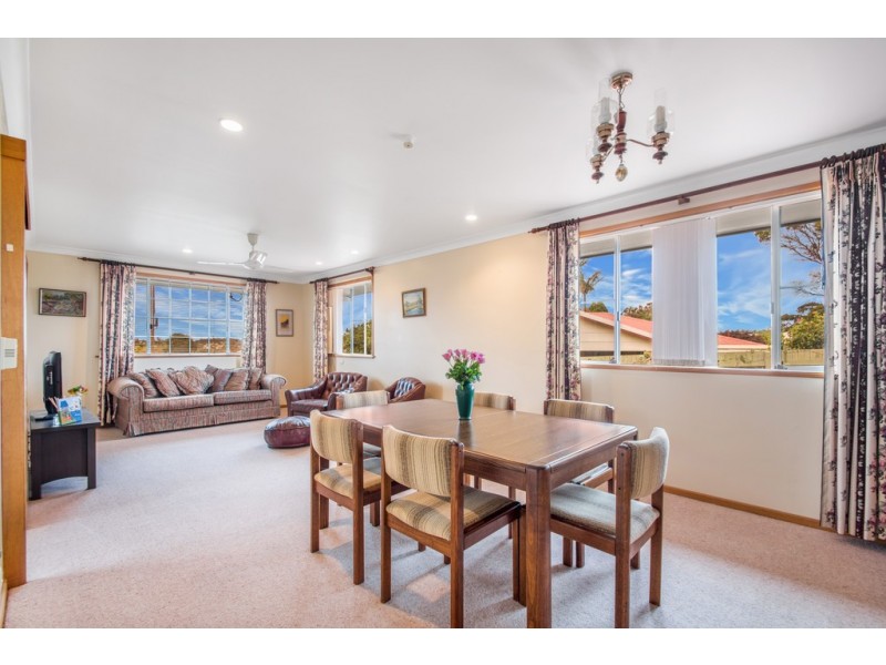 14 Zoe Court, Centenary Heights QLD 4350