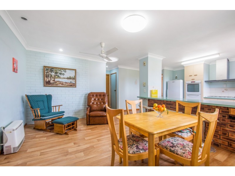 14 Zoe Court, Centenary Heights QLD 4350