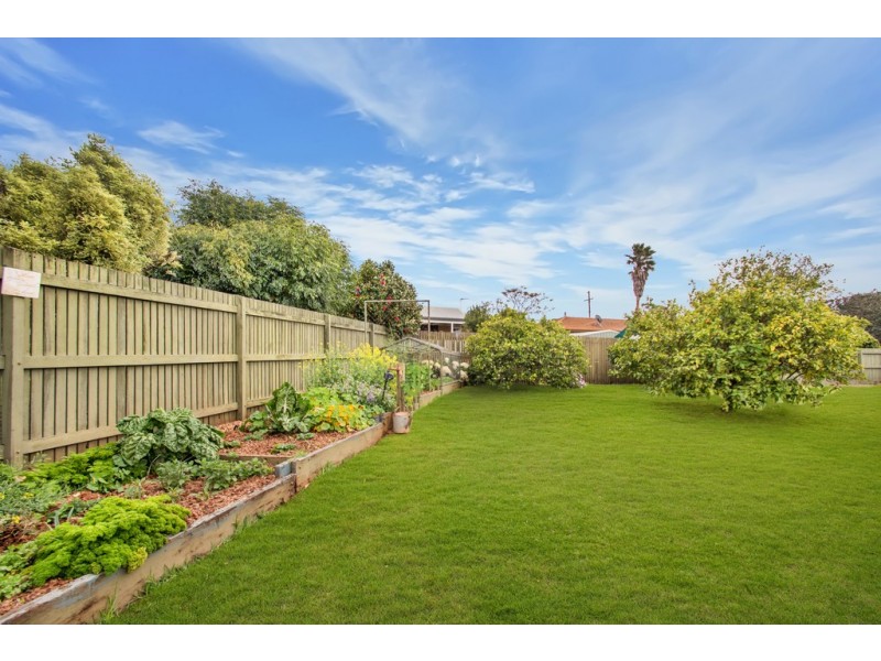 14 Zoe Court, Centenary Heights QLD 4350