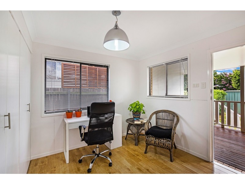 7 Reginald Street, Mount Lofty QLD 4350