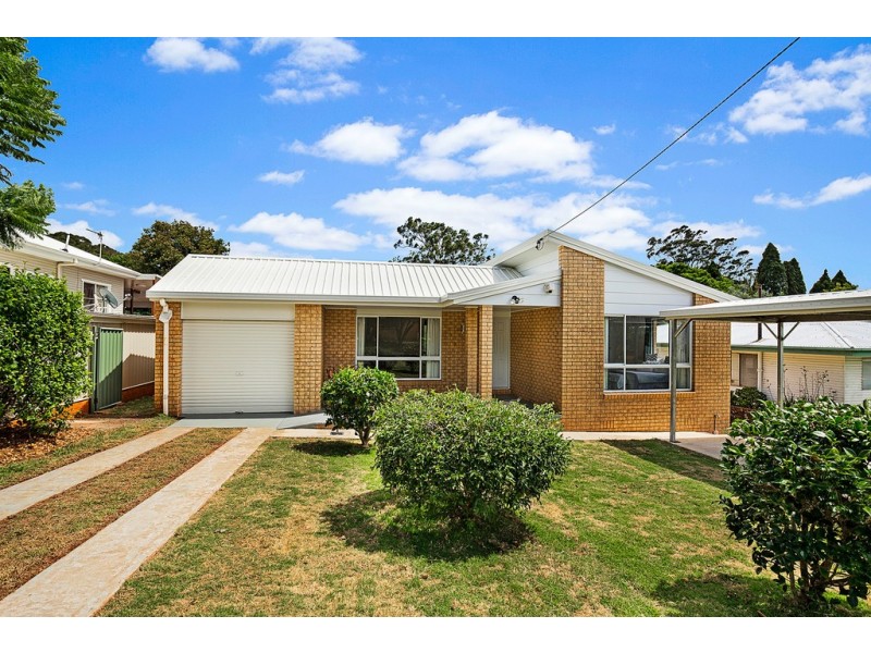 7 Reginald Street, Mount Lofty QLD 4350