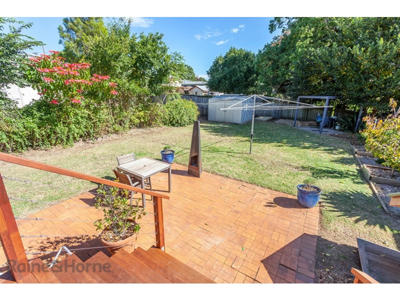 11 Leichney Street, South Toowoomba QLD 4350