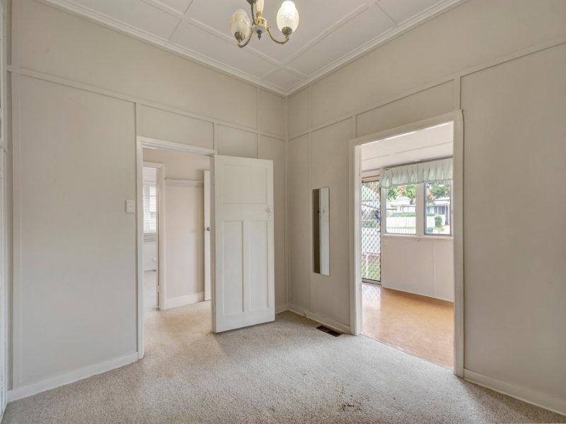 1 Albert Street, Newtown QLD 4350