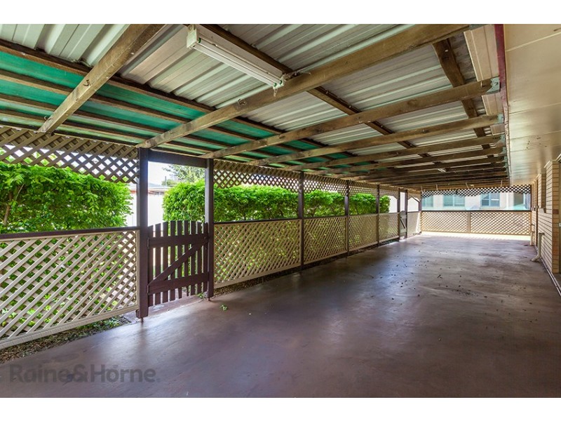 242 Taylor Street, Newtown QLD 4350