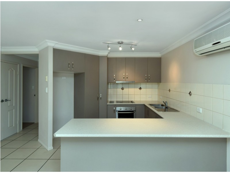 2/61 Luck Street, Drayton QLD 4350