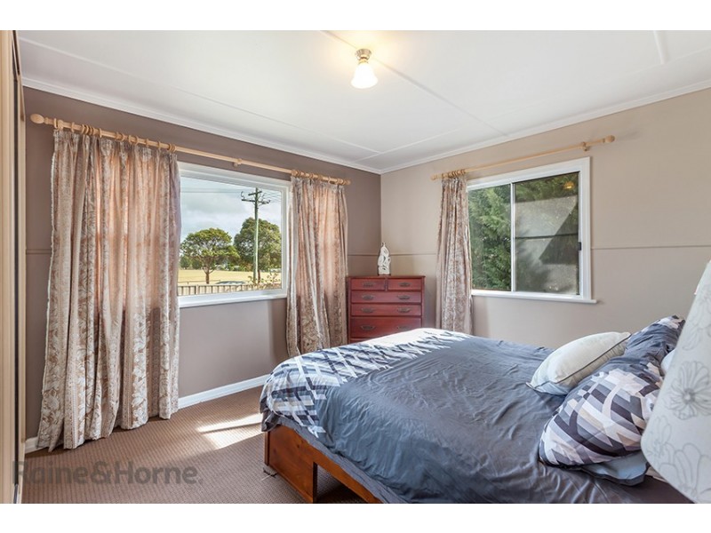 16 Henessey Street, Harristown QLD 4350