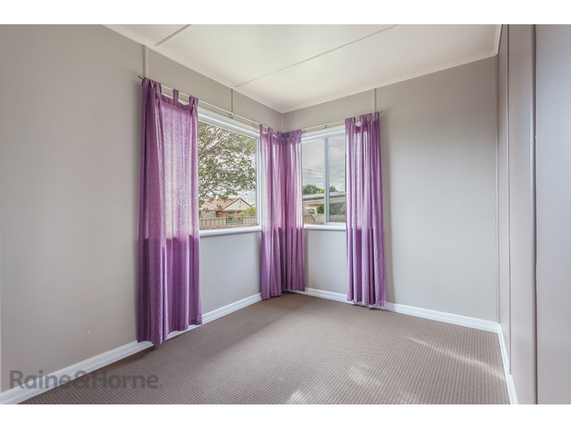 16 Henessey Street, Harristown QLD 4350