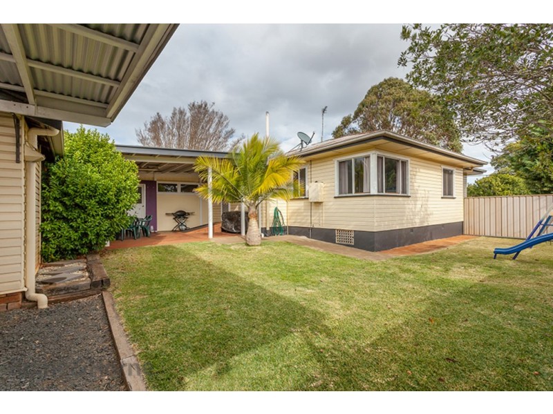 16 Henessey Street, Harristown QLD 4350