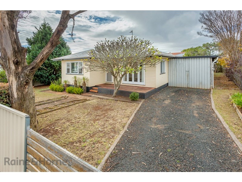 16 Henessey Street, Harristown QLD 4350