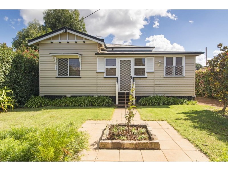 43 Suffolk Street, Rangeville QLD 4350