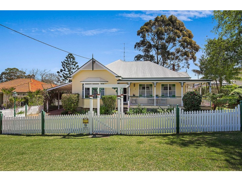 1A New Street, Mount Lofty QLD 4350