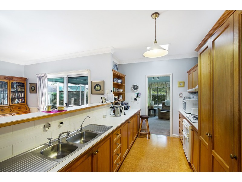 1A New Street, Mount Lofty QLD 4350