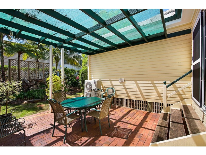 1A New Street, Mount Lofty QLD 4350