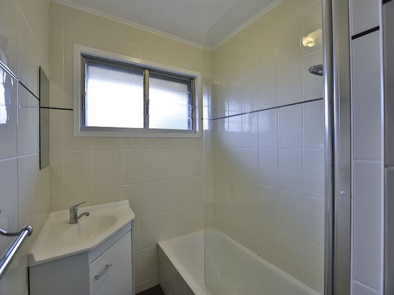 6 Dignan Street, Harristown QLD 4350