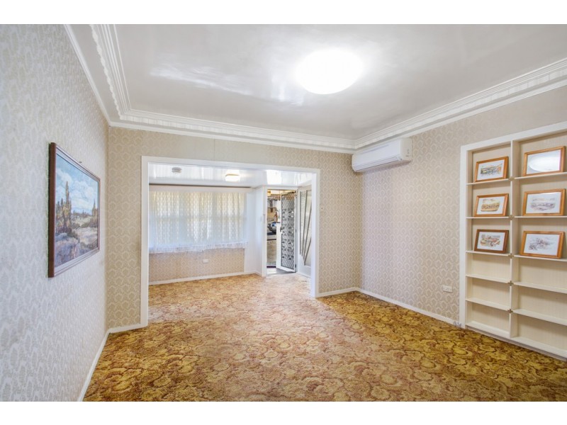 7 Norah Street, Centenary Heights QLD 4350