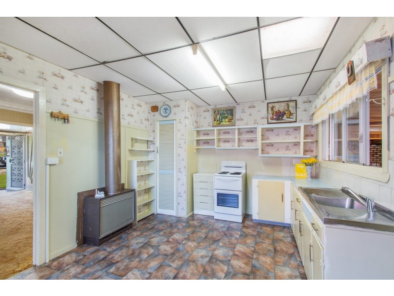 7 Norah Street, Centenary Heights QLD 4350