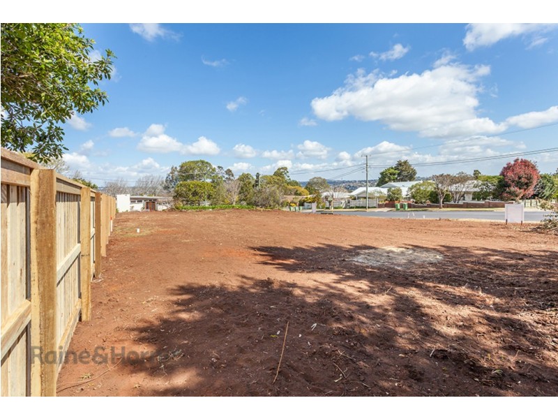Lot 1/6 Mary Street, Mount Lofty QLD 4350