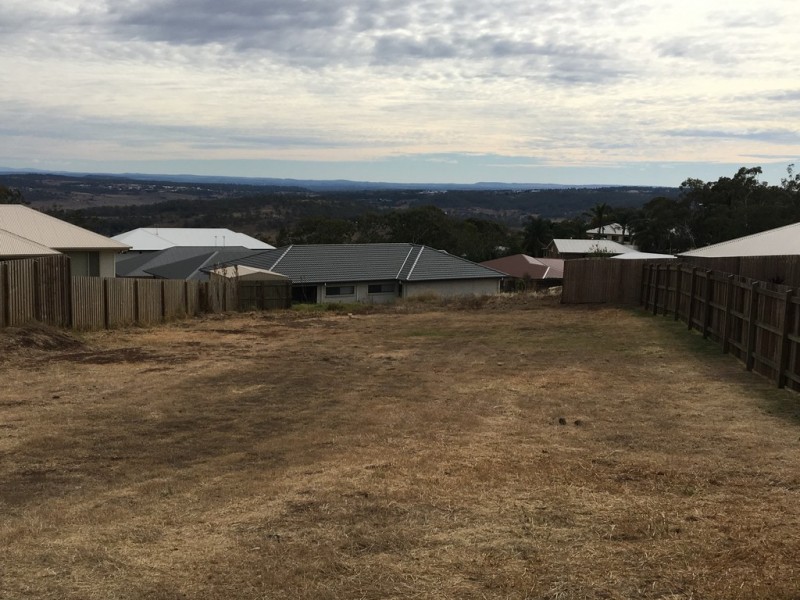 17 Sanctuary Drive, Cranley QLD 4350