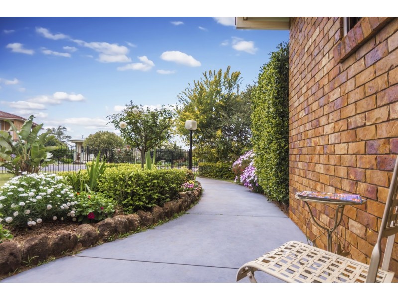 16 Gascony Street, Harristown QLD 4350
