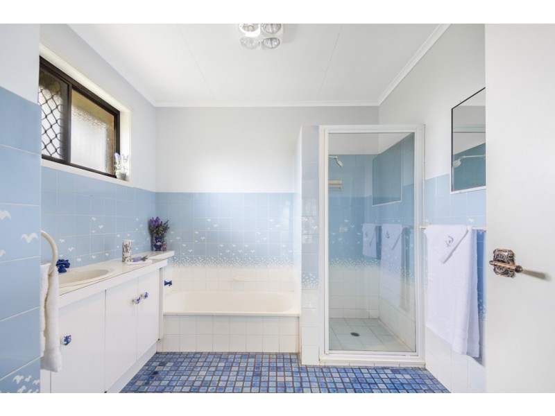 16 Gascony Street, Harristown QLD 4350