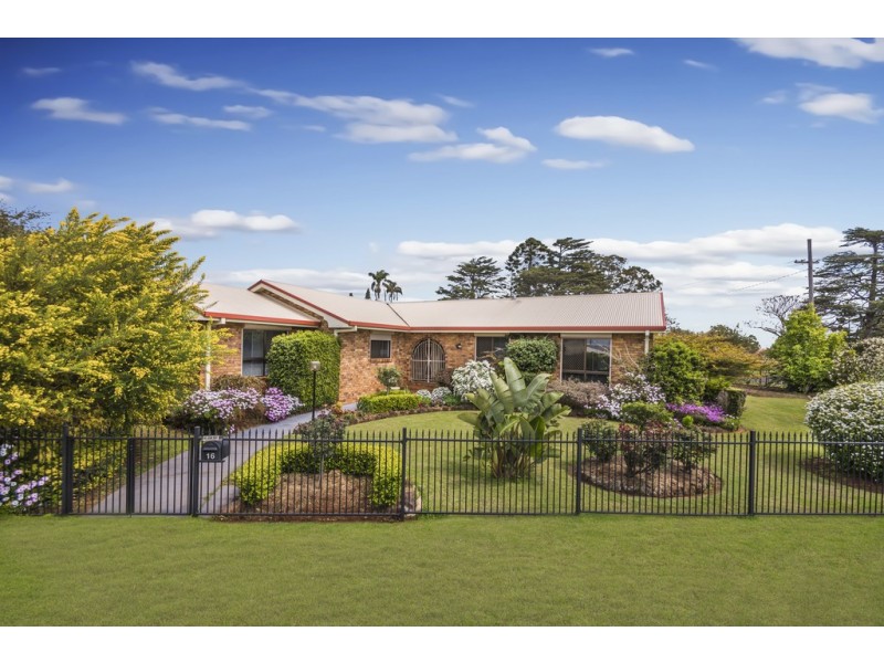 16 Gascony Street, Harristown QLD 4350