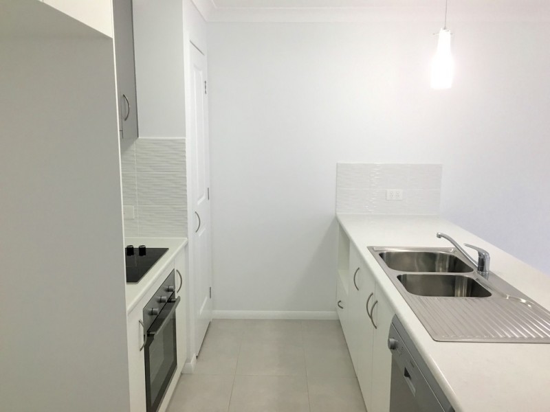 2/6 Whitefield Street, Glenvale QLD 4350