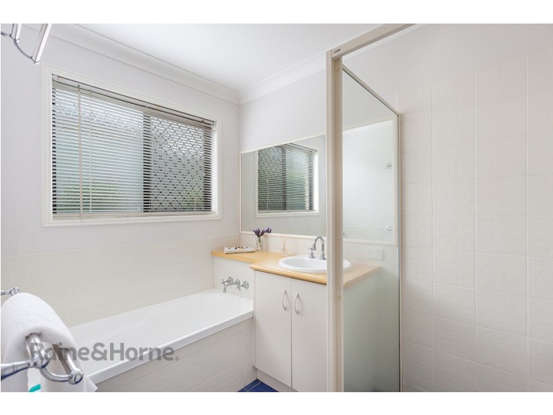 5 Kauri Street, Kearneys Spring QLD 4350