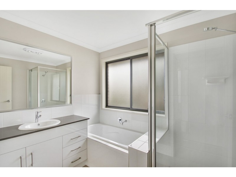 Unit 3 128A James Street, South Toowoomba QLD 4350