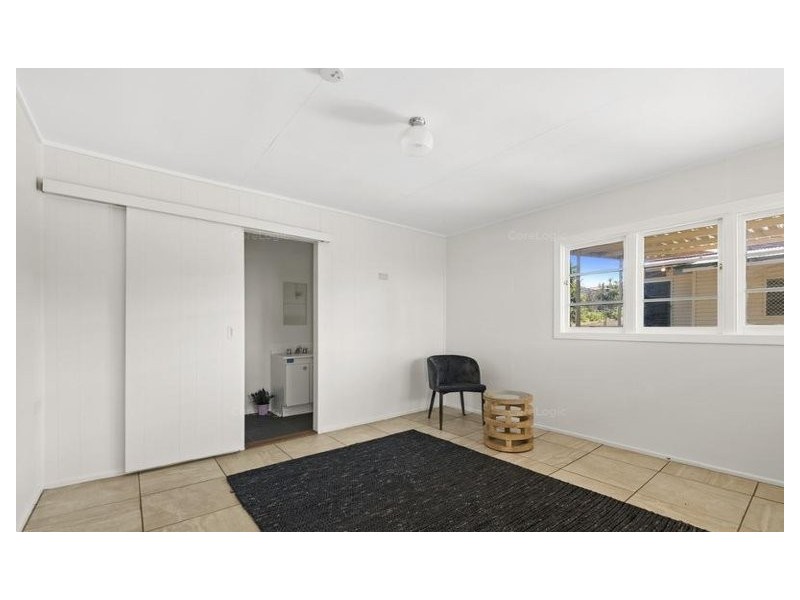 6 Vacy Street, Newtown QLD 4350