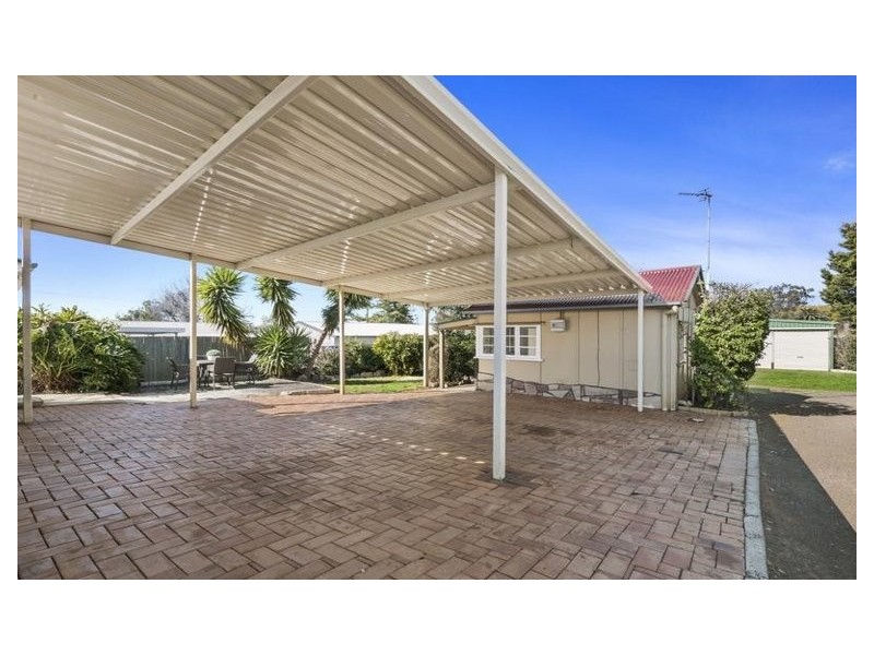 6 Vacy Street, Newtown QLD 4350