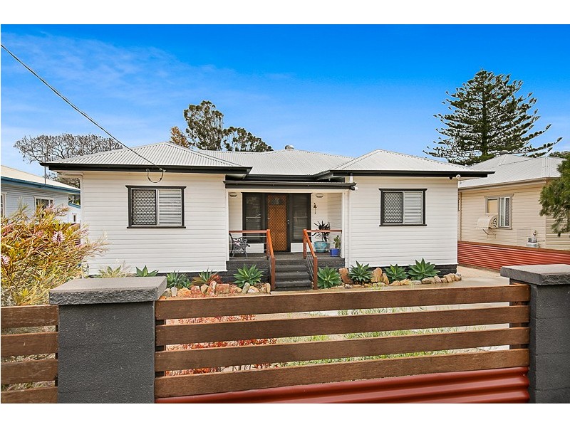 11 Buckland Street, Harristown QLD 4350