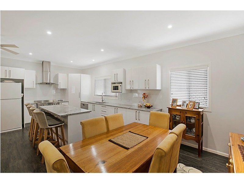11 Buckland Street, Harristown QLD 4350