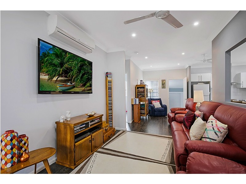 11 Buckland Street, Harristown QLD 4350
