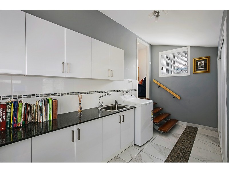 11 Buckland Street, Harristown QLD 4350